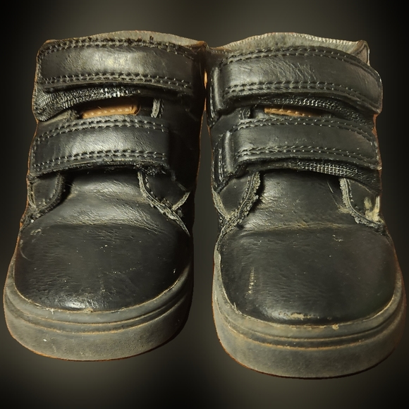 Lot of toddler shoes - Picture 6 of 8